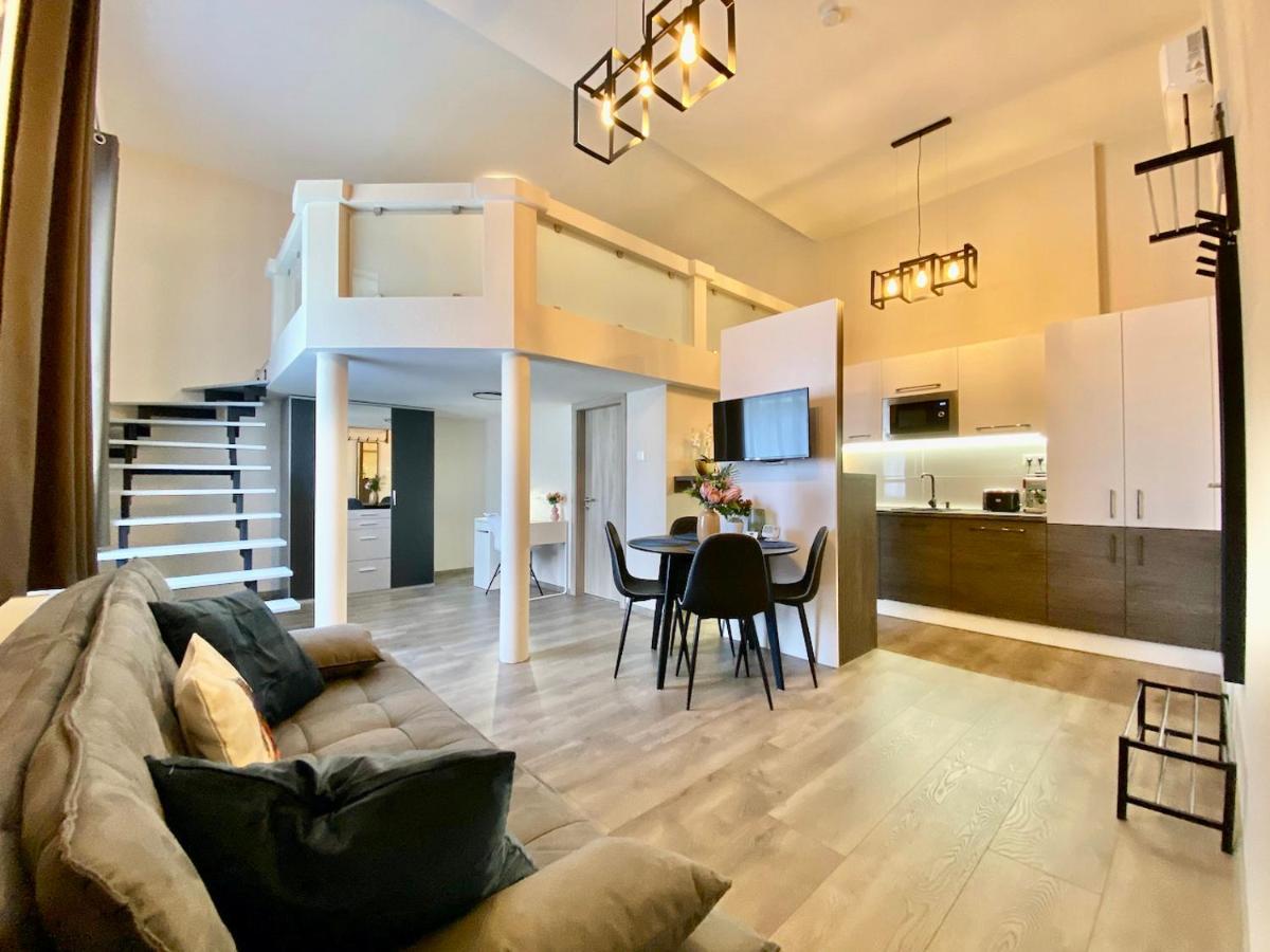 Stationapartments Segedin Dış mekan fotoğraf